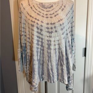 River + Sky Gray and Cream Patterned Long Sleeve Top